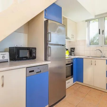 Nafsika House فيلة *